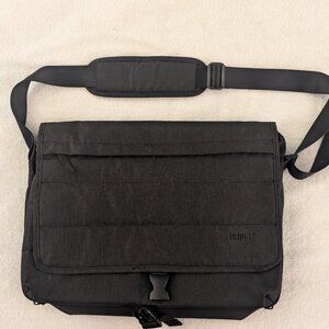 Cacoon TECH 16" Laptop Messenger Bag